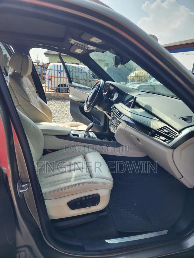 BMW X5 sDrive35i 4x2 (3.0L 6cyl 8A) 2017 Gray · Photo 5