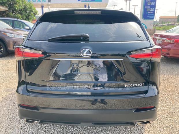 Lexus NX 300h Base 4x4 (2.5L 4cyl 2A) 2017 Black · Photo 7