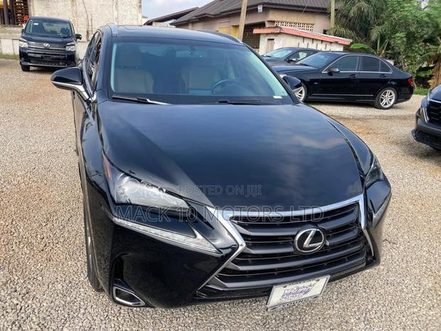 Lexus NX 300h Base 4x4 (2.5L 4cyl 2A) 2017 Black · Photo 3