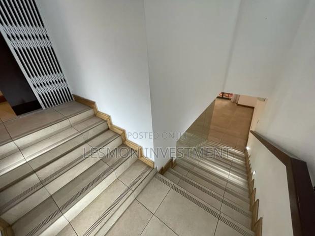 5bdrm House in Cantonments for sale · Photo 4