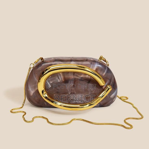 Elegant Designer Clutch Bag · Photo 8