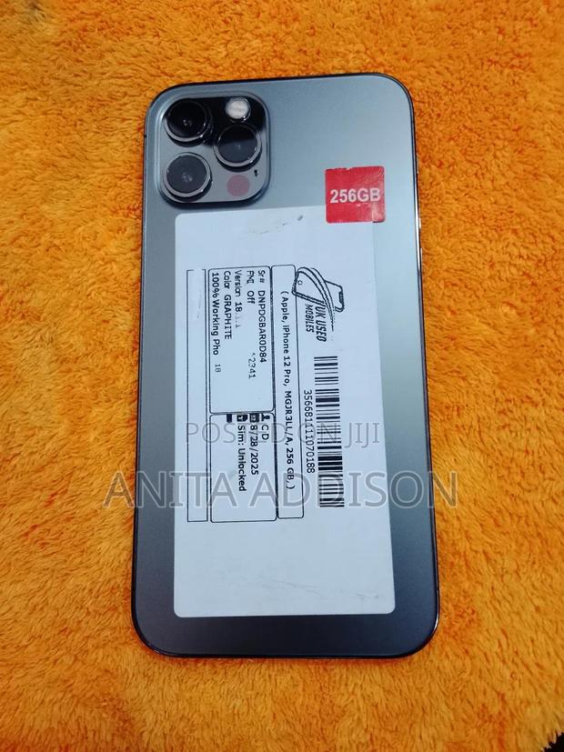 Apple iPhone 13 Pro Max 128 GB Black · Photo 3