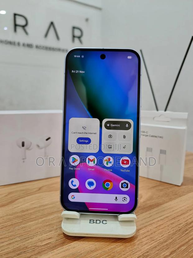 Google Pixel 10 Pro 128 GB Blue · Photo 3