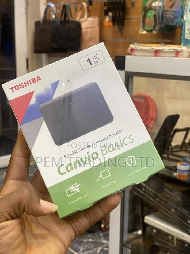 Toshiba Canvio Basics 1tb Portable External Hard Drive Usb 3.0, Black · Photo 3