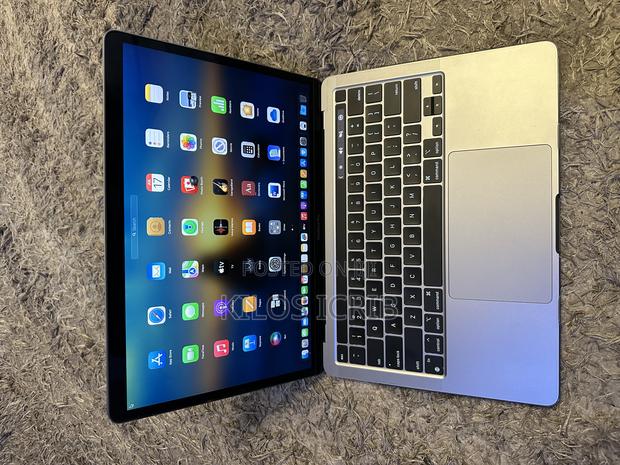 Laptop Apple MacBook Pro 8GB Apple M2 SSD 256GB · Photo 2