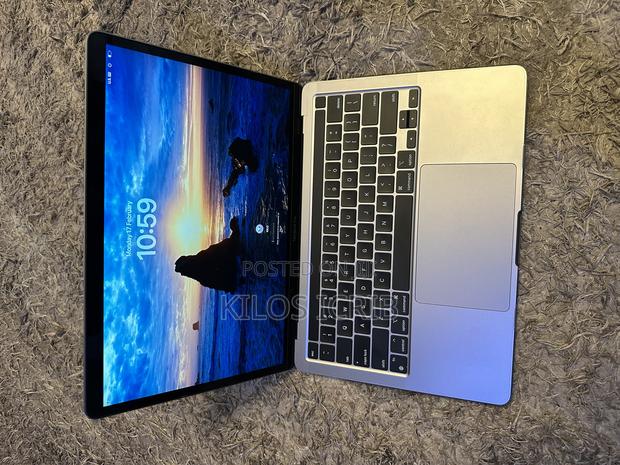 Laptop Apple MacBook Pro 8GB Apple M2 SSD 256GB · Photo 3