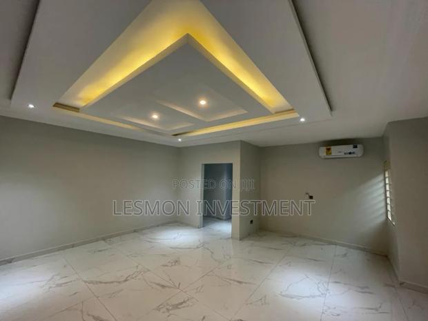 5bdrm House in Lesmon Investment, Adjiriganor for rent · Photo 2