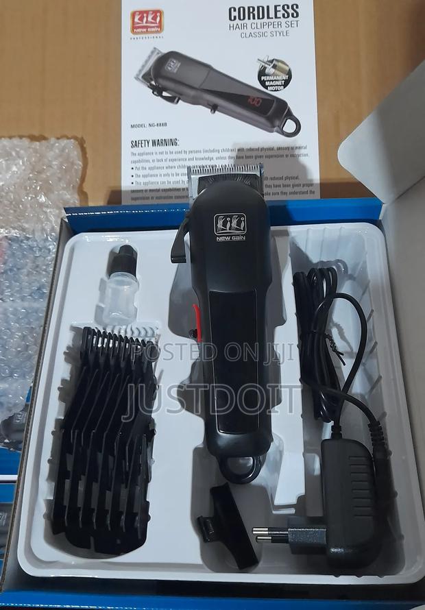 Kiki Digital Rechargeable Clipper · Photo 1