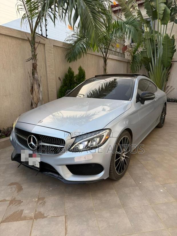 Mercedes-Benz C300 Base C300 RWD Coupe 2018 Blue · Photo 2