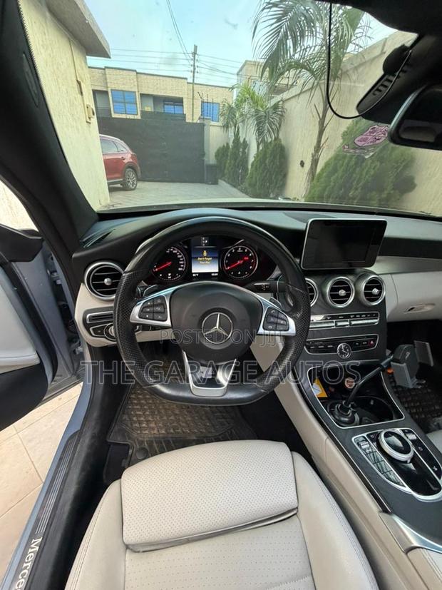 Mercedes-Benz C300 Base C300 RWD Coupe 2018 Blue · Photo 5