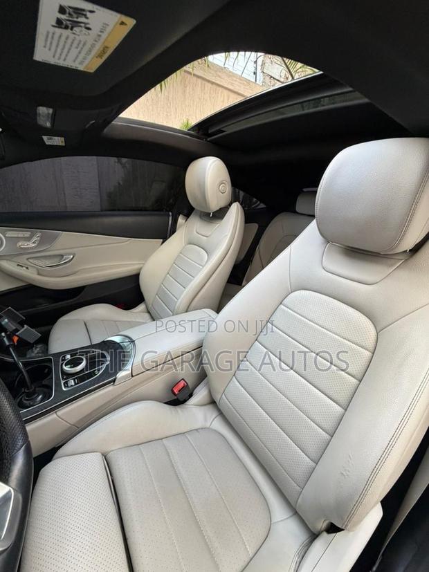 Mercedes-Benz C300 Base C300 RWD Coupe 2018 Blue · Photo 8