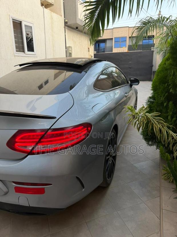 Mercedes-Benz C300 Base C300 RWD Coupe 2018 Blue · Photo 1