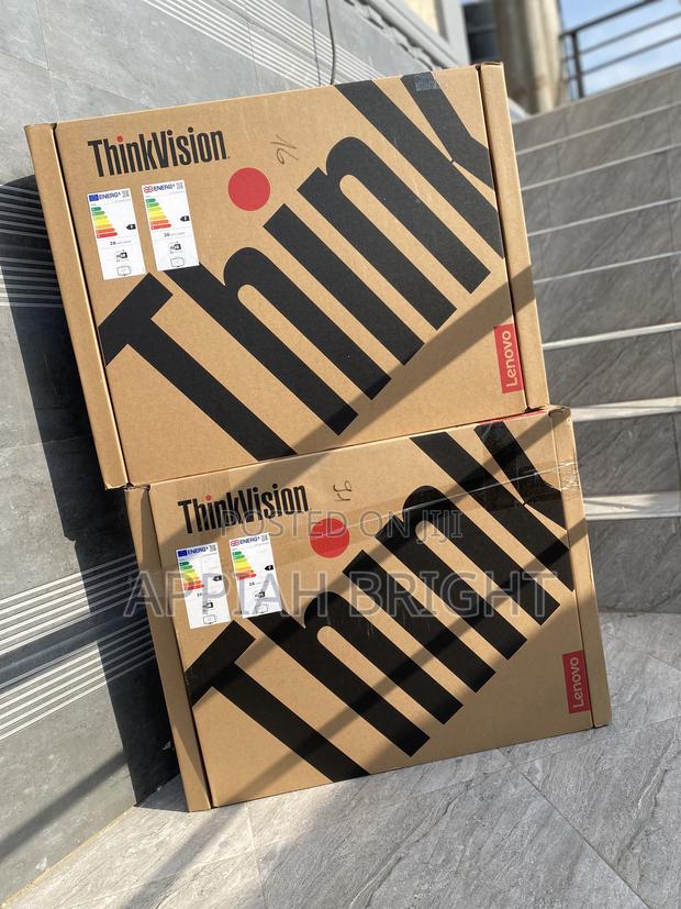 Lenovo Thinkvision Edgless Monitors · Photo 1
