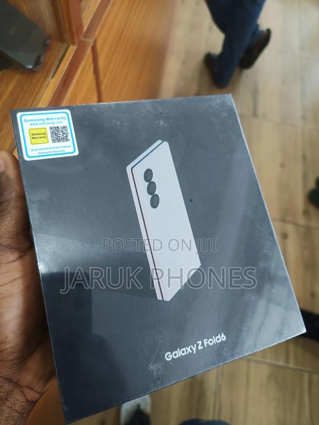 New Samsung Galaxy Z Fold6 256 GB Pink · Photo 1