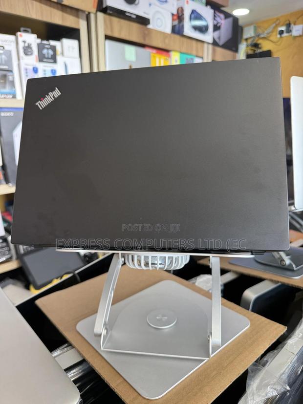 Laptop Lenovo Thinkpad T14s Gen 1 16GB Intel Core I7 SSD 256GB · Photo 3