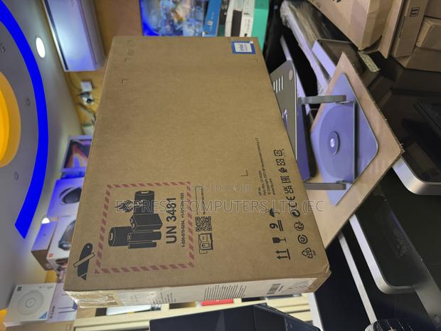 New Laptop HP 15-Da2933nia 16GB Intel Core I7 SSD 512GB · Photo 2