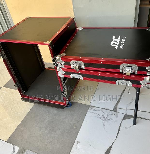Size 14u Amplifier Rack - Gig Case · Photo 4