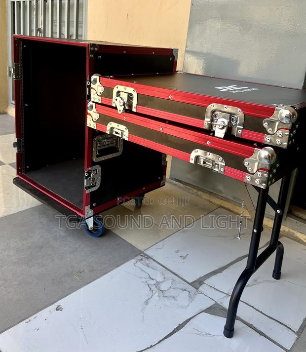 Size 14u Amplifier Rack - Gig Case · Photo 2