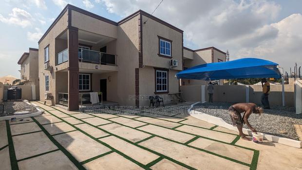 4bdrm Duplex in Kwabenya for rent · Photo 1