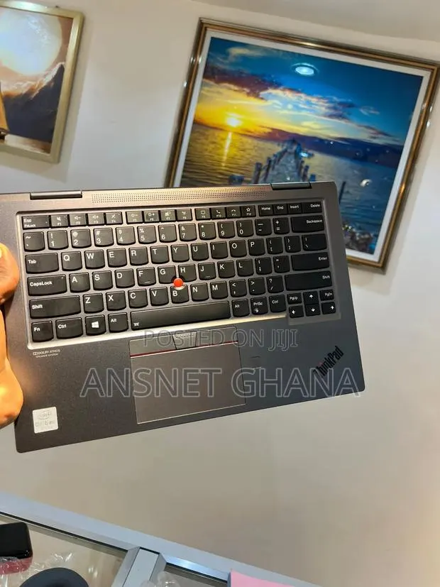New Laptop Lenovo Thinkpad X1 Yoga 16GB Intel Core I5 SSD 256GB · Photo 1