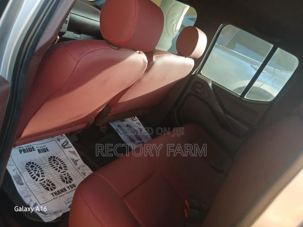 Nissan Navara 2014 Silver · Photo 7