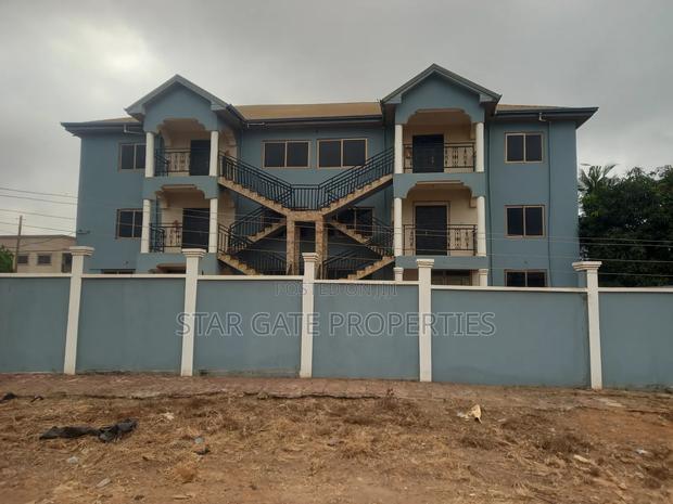 18bdrm House in Ahodwo Sokoban, Kumasi Metropolitan for sale · Photo 4