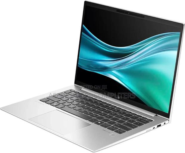 New Laptop HP EliteBook 830 16GB Intel Core Ultra 7 SSD 512GB · Photo 1