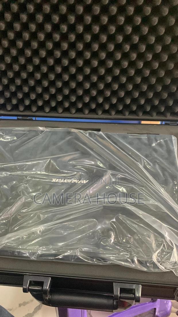 Avmetrix Pvs0615u Portable 6-Channel Switcher · Photo 2
