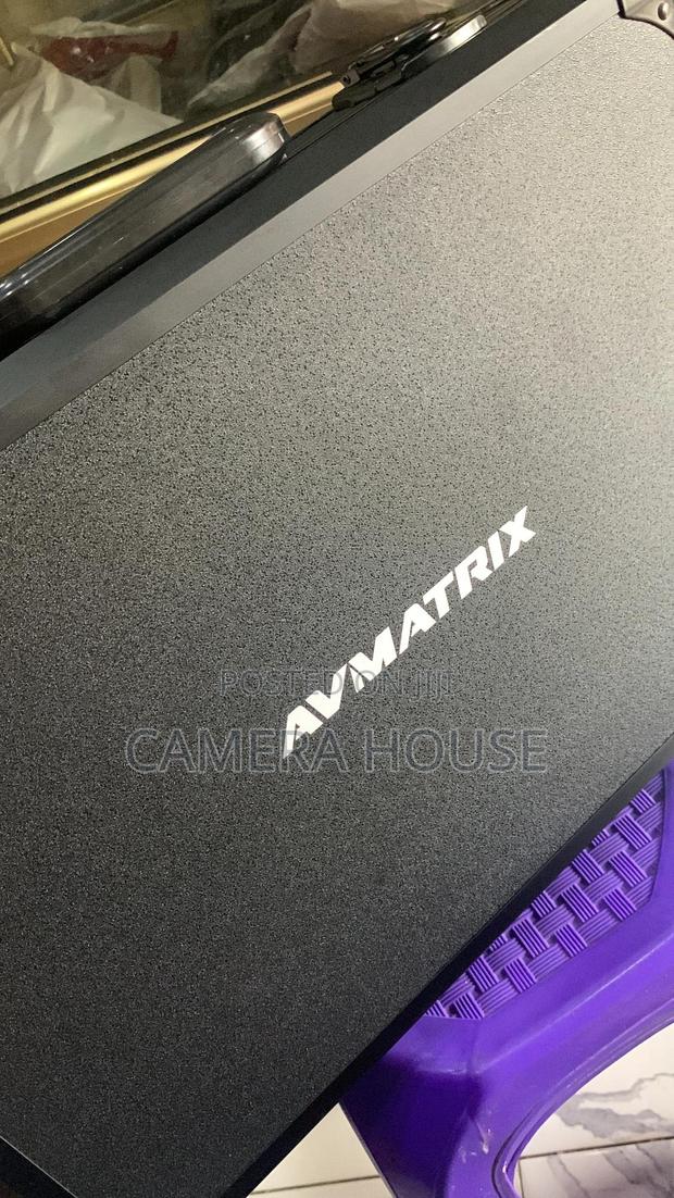 Avmetrix Pvs0615u Portable 6-Channel Switcher · Photo 3