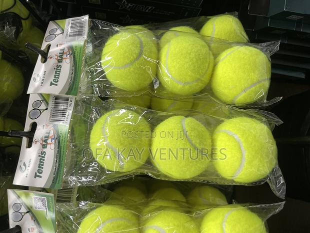 Long Tennis Ball · Photo 1