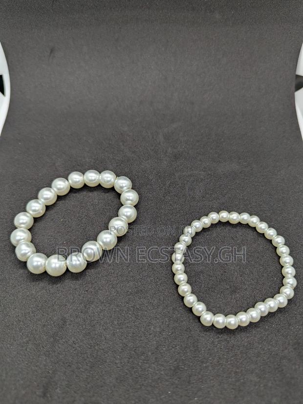 Pearl Bracelet White · Photo 2