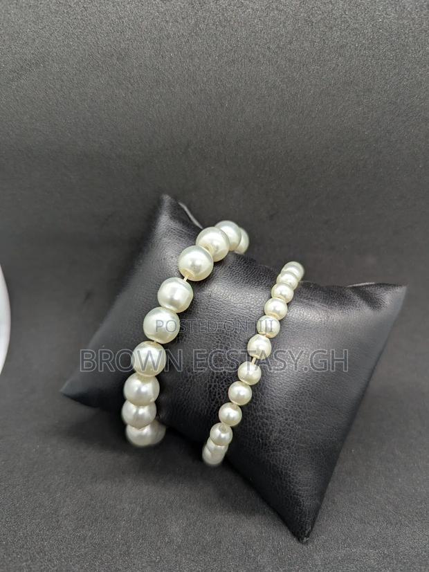 Pearl Bracelet White · Photo 1