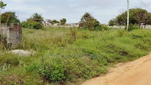 Land for Sale Close to the Beach of Prampram · Photo 1