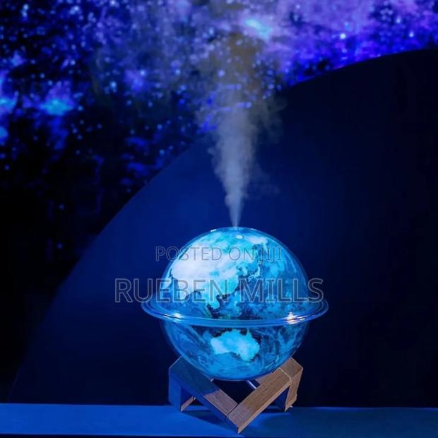 Globe Design Aroma Essential Oil Diffuser - 330ml Water Tank Capacity · Photo 1