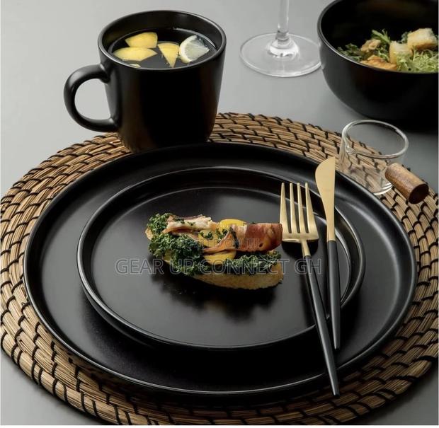 16-Pieces Dinnerware Set · Photo 2