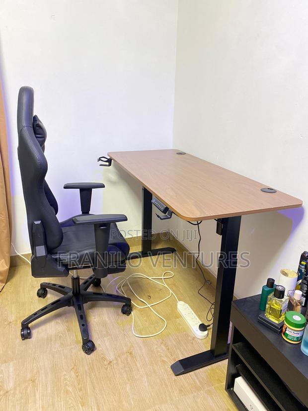 Electric Desk/ Sit- Stand(1.4m) · Photo 1
