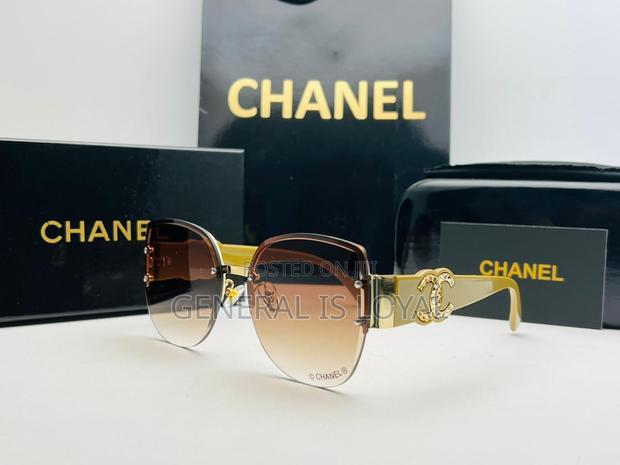 Chanel Ladies Sunglasses · Photo 3
