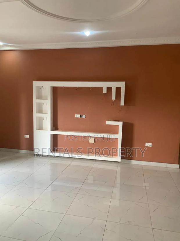 3bdrm Block of Flats in Adenta for rent · Photo 4