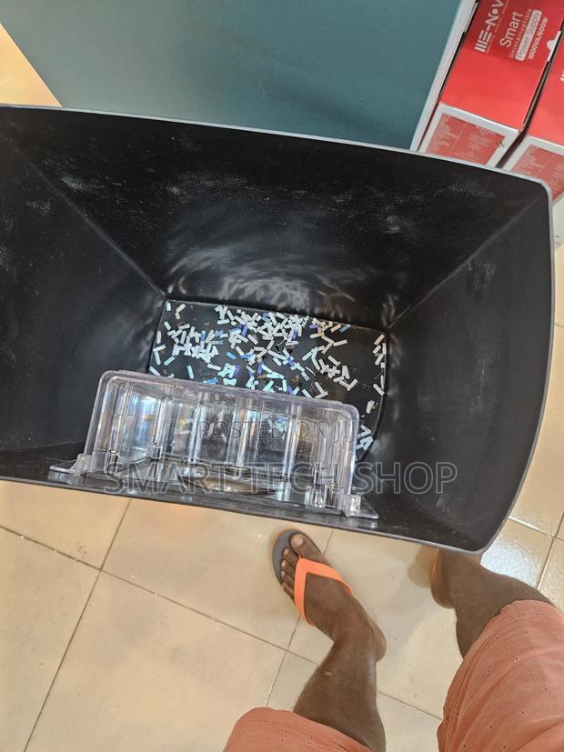 United Office Quality Automatic Cross Cut Document Shredder Germany · Photo 5