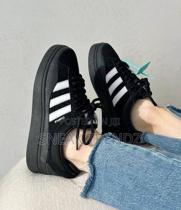 Adidas Bad Banny Og Black White · Photo 2