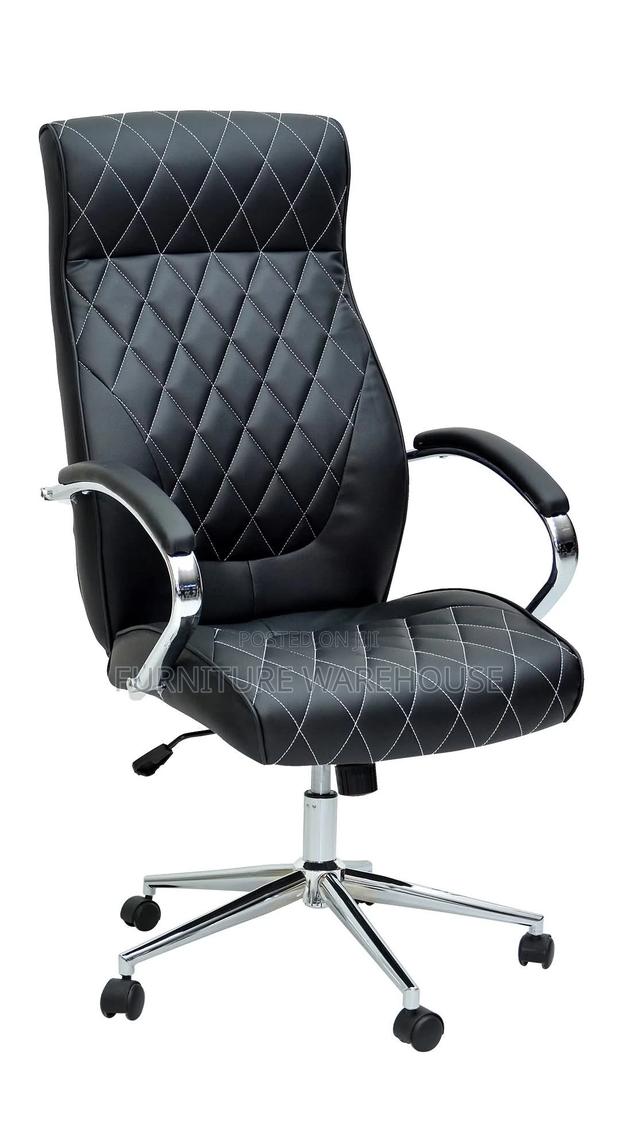 Executive Office Chair · Photo 1
