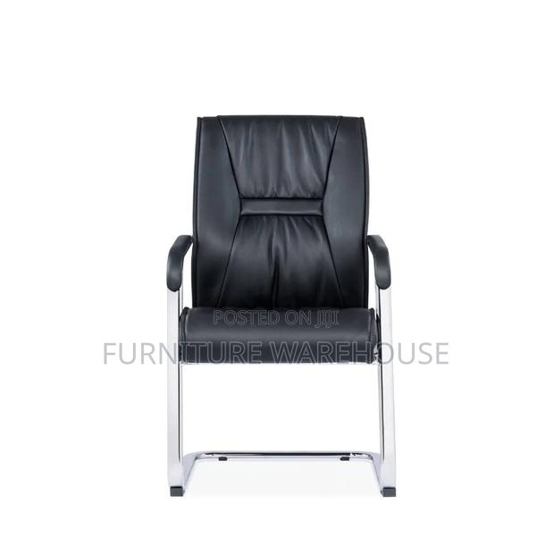 Ricci-v Mid Black Office Leather Meeting Cantilever Chair · Photo 1
