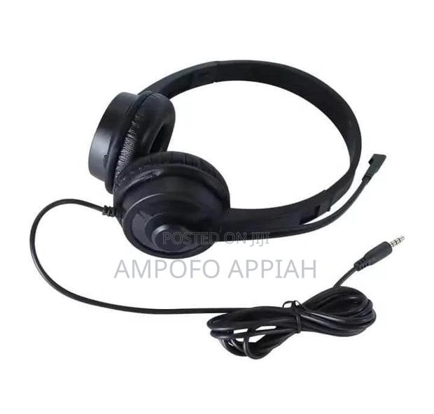 Headset With Microphone · Photo 1
