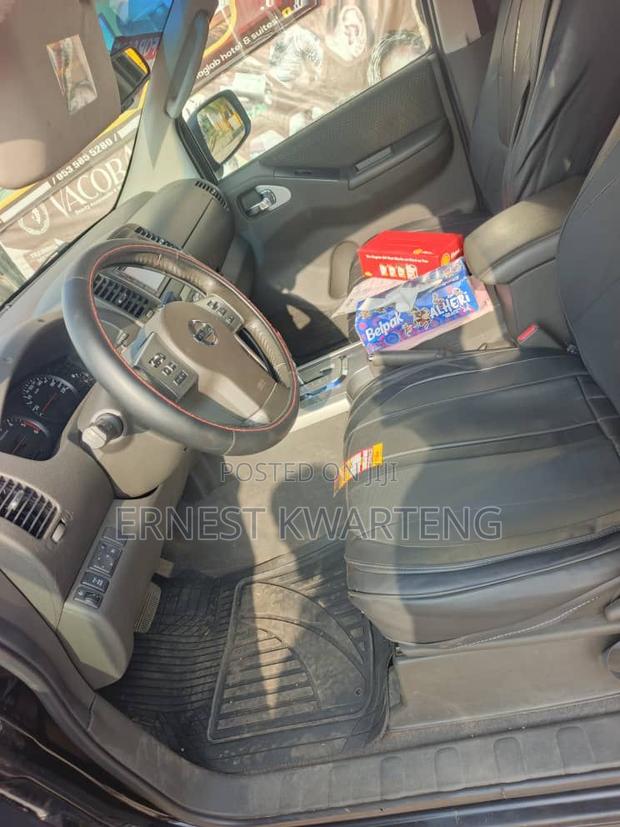 Nissan Navara 2015 Black · Photo 4