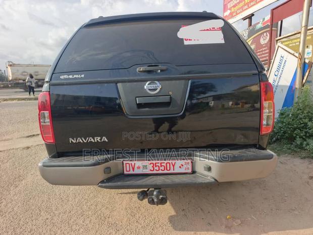 Nissan Navara 2015 Black · Photo 5