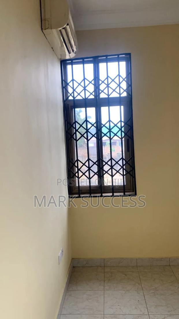 5bdrm Duplex in Toll Booth for rent · Photo 7
