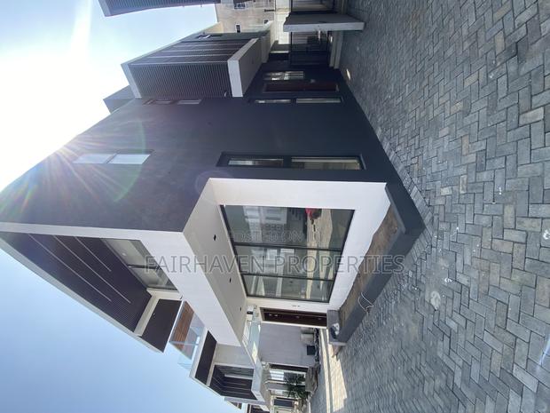 Furnished 3bdrm Townhouse/Terrace in East Airport for sale · Photo 2