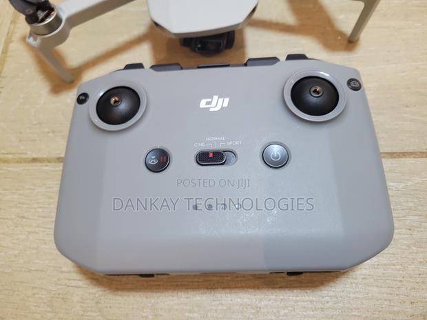 Dji Mini 4k Drone With Controller · Photo 3