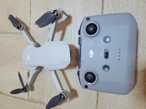 Dji Mini 4k Drone With Controller · Photo 1