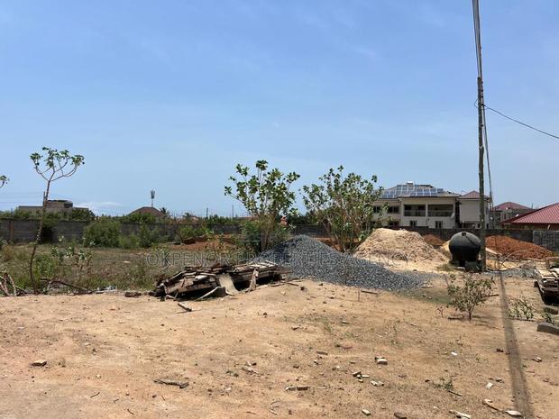 Plot of Land for Sale at Tema Com25 · Photo 4
